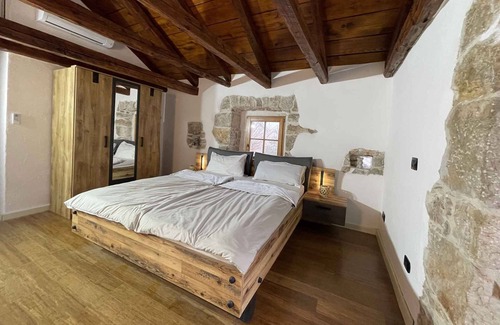 Gabonjin Villa | Villa with three cottages