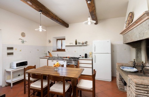 Subbiano Villa | Villa with WIFI, A/C, hot tub, private pool, TV, patio, panoramic view, parking, close to Arezzo