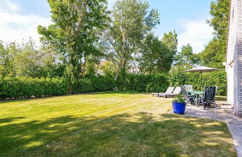 Julianadorp aan zee House | Villa Zeewind: Homely and attractive adult only vacation home with sauna and spacious garden in Julianadorp aan Zee