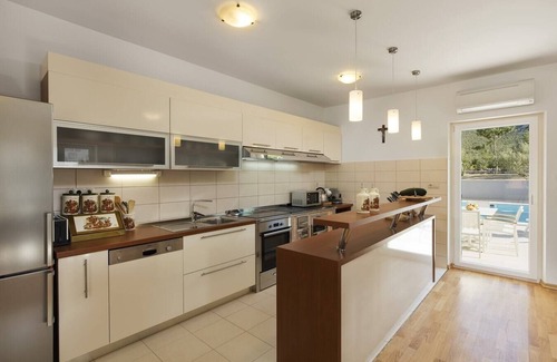 Tucepi Villa | Villa Zorica - Modern villa with private pool in Zupa