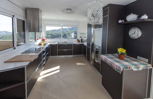 Argentona Villa | VillaBarcelonaCoast-POOL, BBQ, A/C,Beaches (5' by car), Barcelona (25' min),WIFI