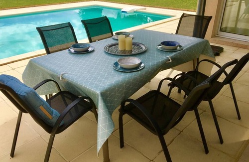 Saint-Antoine-Cumond House | Village location, private pool close to Aubetterre sur Dronne