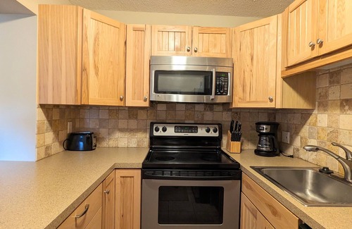 Weirs Beach Condo | Village at Winnipesaukee Unit 111