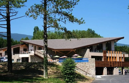 Saint-Jorioz Apartment | Village Club Le Pré du Lac* - Ternélia - Family Room 5 people