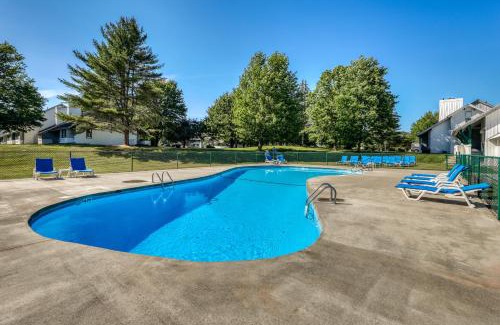 Stowe Area Apartment | Village Green Unit 8F
