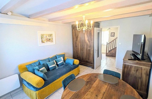 Foussais-Payre Hotel | Village house classified as a "petite cité de caractère