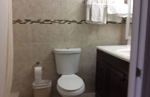 Colts Neck Hotel | Village Inn