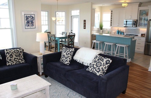 Manteo House | Village Landings 66, Gorgeous 4 Bedroom Sound-Front Home in Pirate's Cove