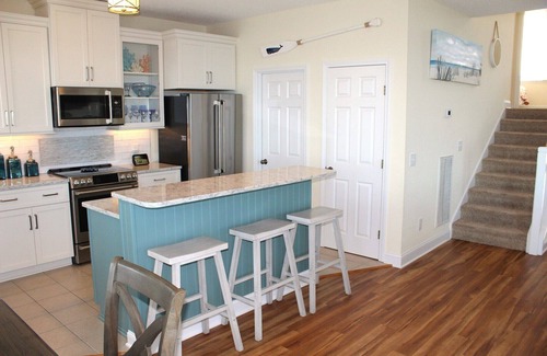 Manteo House | Village Landings 66, Gorgeous 4 Bedroom Sound-Front Home in Pirate's Cove