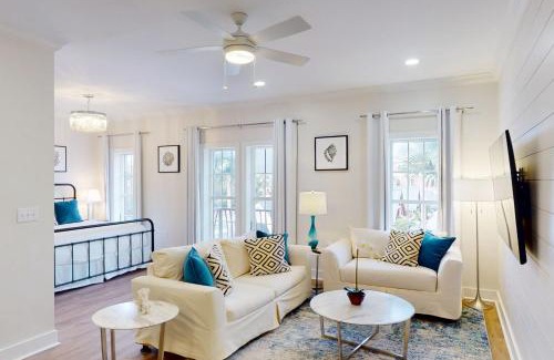 Seacrest Beach Hotel | Village of South Walton EB210