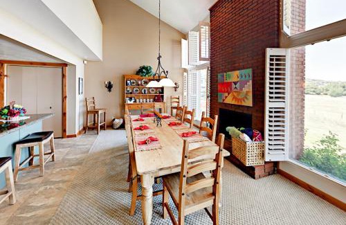 South Snyderville Basin House | Village Round Dreams