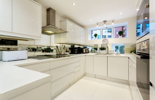 Kensington House | Village Serenity, by Veeve