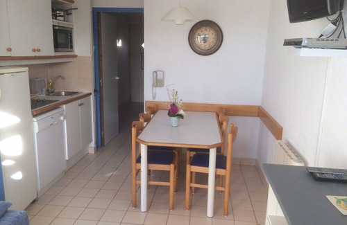 Bourgenay Apartment | Village Vacances apartment by the sea for 6 people 2 bedrooms