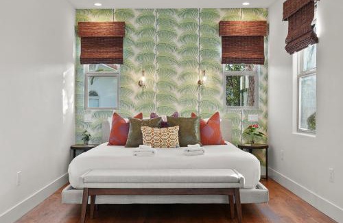 Village of La Jolla House | Village Vistas - Walk to Beach and LJ Village, AC, Spa