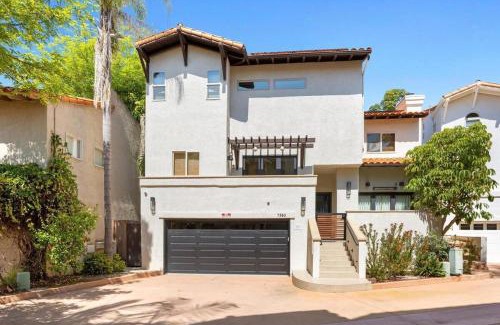 Village of La Jolla House | Village Vistas - Walk to Beach and LJ Village, AC, Spa
