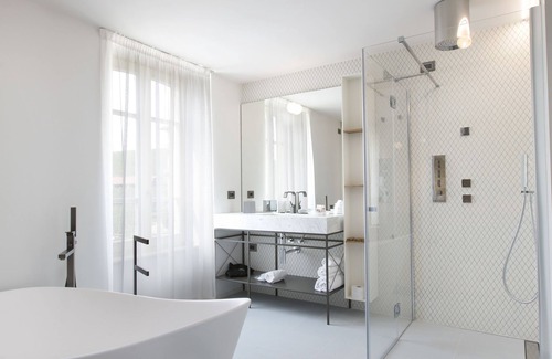 Serralunga d'Alba Hotel | Villaggio Narrante - Le Case dei Conti Mirafiore