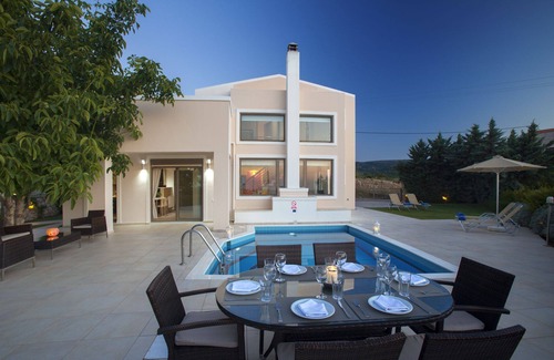 Skouloufia Villa | Villas for family holidays