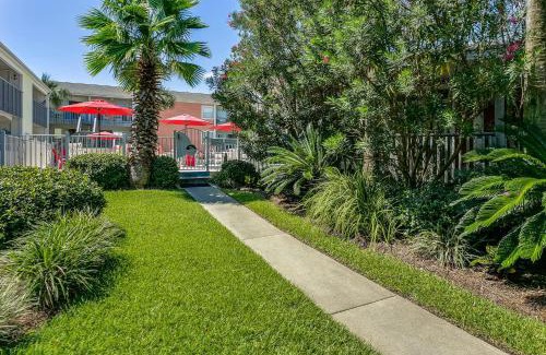 Pensacola Beach House | Villas on the Gulf 2B Townhome - B7