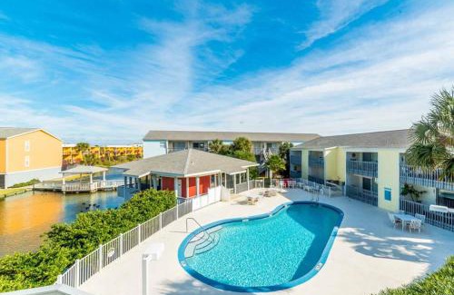 Pensacola Beach House | Villas on the Gulf 2B Townhome - B7