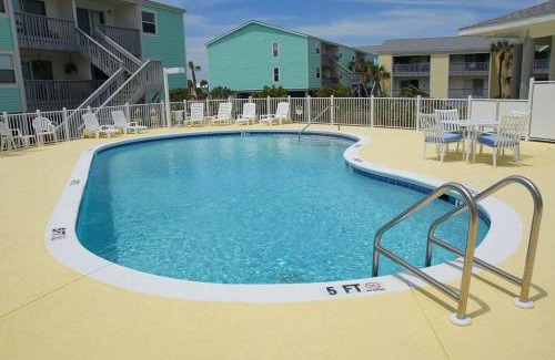 Pensacola Beach House | Villas on the Gulf 2B Townhome - B7