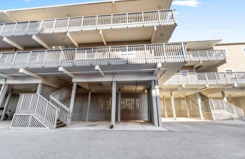 Pensacola Beach Apartment | Villas on the Gulf J6