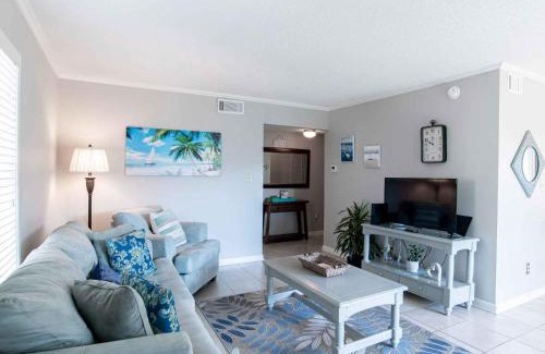 Pensacola Beach Apartment | Villas on the Gulf #E7 - Flip Flop Inn