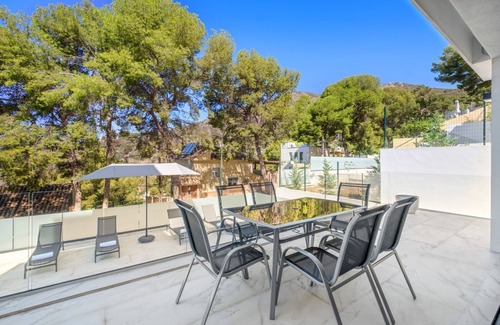 Pinares de San Anton Villa | Villas Pinares de San Anton - Sea City and Mountain Views. Salt Pool, 2km beach
