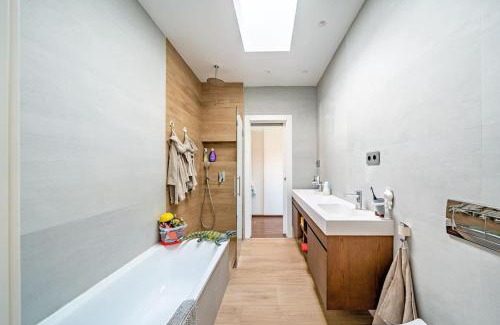Torremolinos House | VillaSpainExperience con piscina climatizada