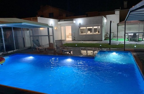 Charneca de Caparica e Sobreda House | Ville à 5 Minutes de la Plage, Commerces Proches . Quartier Calme et Familial