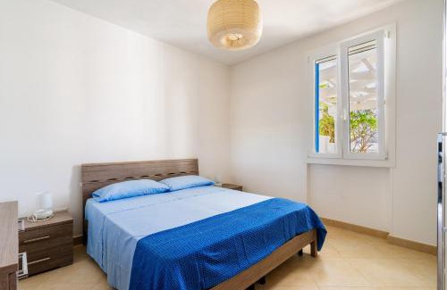 Posto Rosso House | Villetta Giardino dei Pini by BarbarHouse