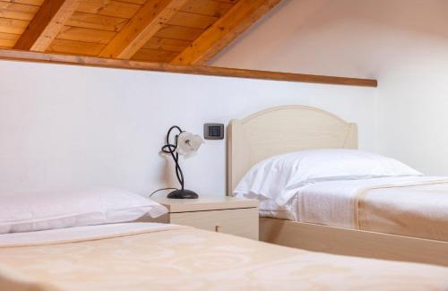 Castione della Presolana House | Villetta indipendente Bratto - con posto auto e WiFi