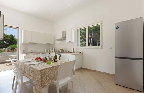 Marina di Felloniche Apartment | Villetta Antonio - Appartamento by BarbarHouse