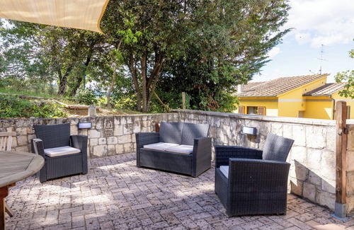 Monteriggioni House | Villino alla Colonna on the Francigena