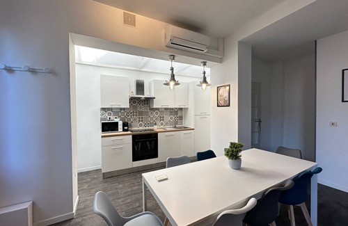 Reims Apartment | Vilnius, Élégance et Sobriété