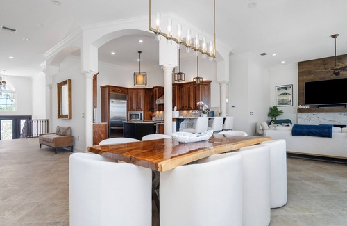 Vina Del Mar Island House | Vina Del Mar St Pete Beach Waterfront Dock Pool Hot Tub 4/3.5