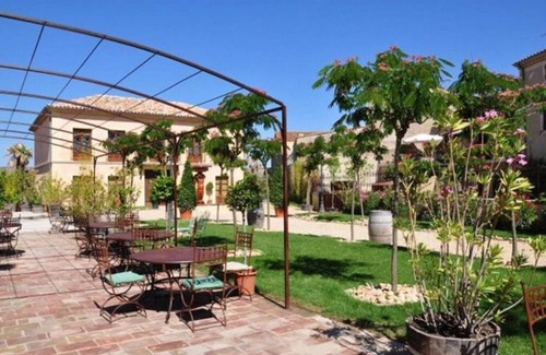 Poilhes Apartment | Vinauberge, Gîte Grenache - charming holiday flat overlooking the Canal du Midi