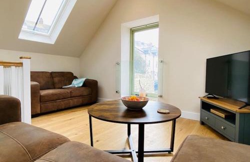 Portland House | Vindelis Cottage Chesil Beach