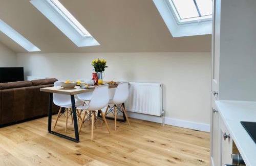 Portland House | Vindelis Cottage Chesil Beach