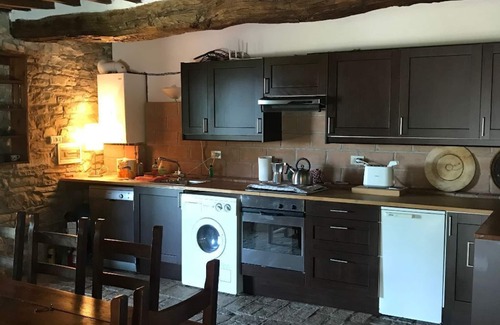Montelovesco Cottage | "Vineyard Cottage" with Mountain Views in the heart of the Umbria