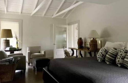 Healdsburg House | Vineyard views close to town w/ free EV charger