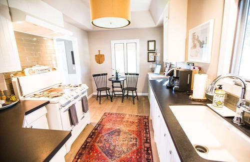 Paso Robles Other | Vineyard Views, Ideal westside location near Wineries & downtown Chic 2bed/2bth