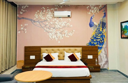 Malviya Nagar Hotel | Vinn Amar Vilas by Vesta