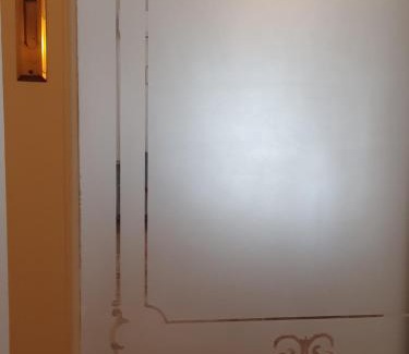 Ampelokipoi Apartment | Vintage Chic