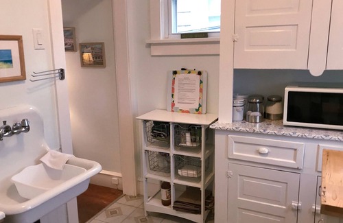North End Cottage | Vintage Cottage in Ocean City, NJ (Please read the description before inquiring)