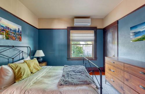Kerns House | Vintage Craftsman in Byrnes Addition - 99 WalkScore