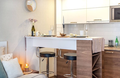 New Boulevard Apartment | Vintage Haven Studio - Bohemian Style in Alliance Palace