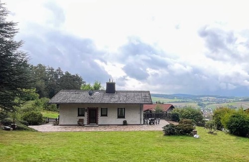 Rengshausen House | Vintage house on the Heidchen with sauna