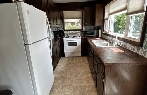 Delton Cottage | Vintage Lakefront Cottage on all sports lake.