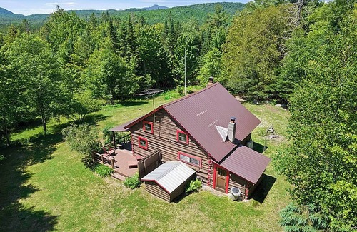 Indian Lake Cabin | Vintage Log Cabin in the Heart of the Adirondacks