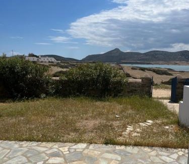 Antiparos House | Vintage lover's getaway